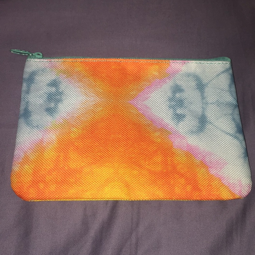 Adorable Ipsy tye dye pouch